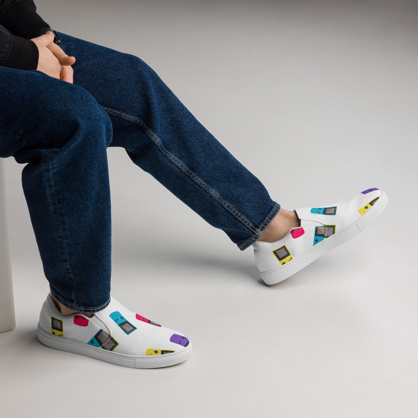 Retrogameboyslip-on canvas shoes